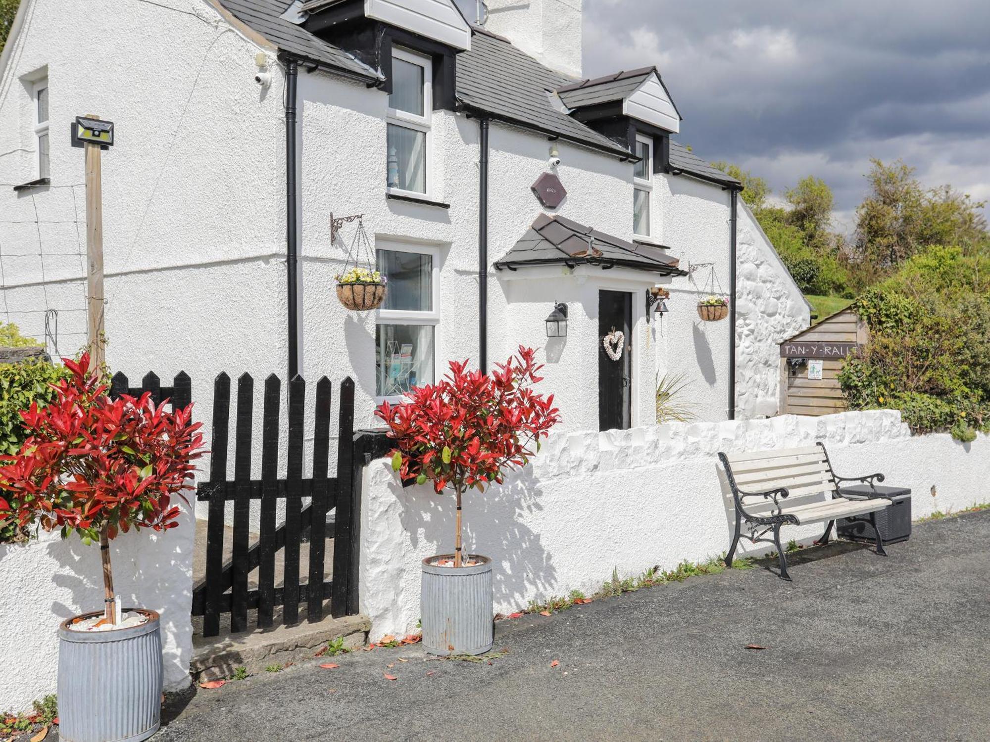 Tan Yr Allt Pwllheli Exteriör bild
