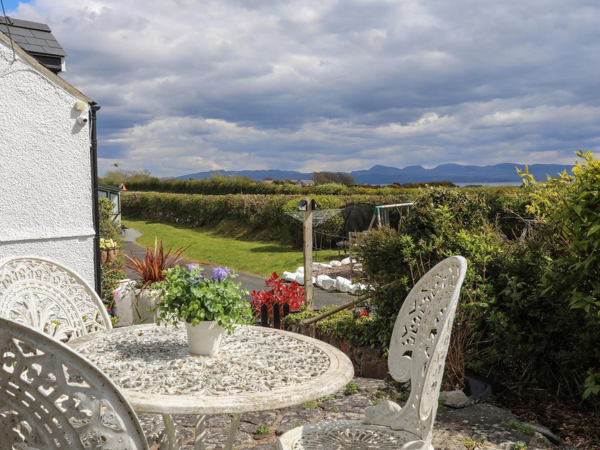 Tan Yr Allt Pwllheli Exteriör bild
